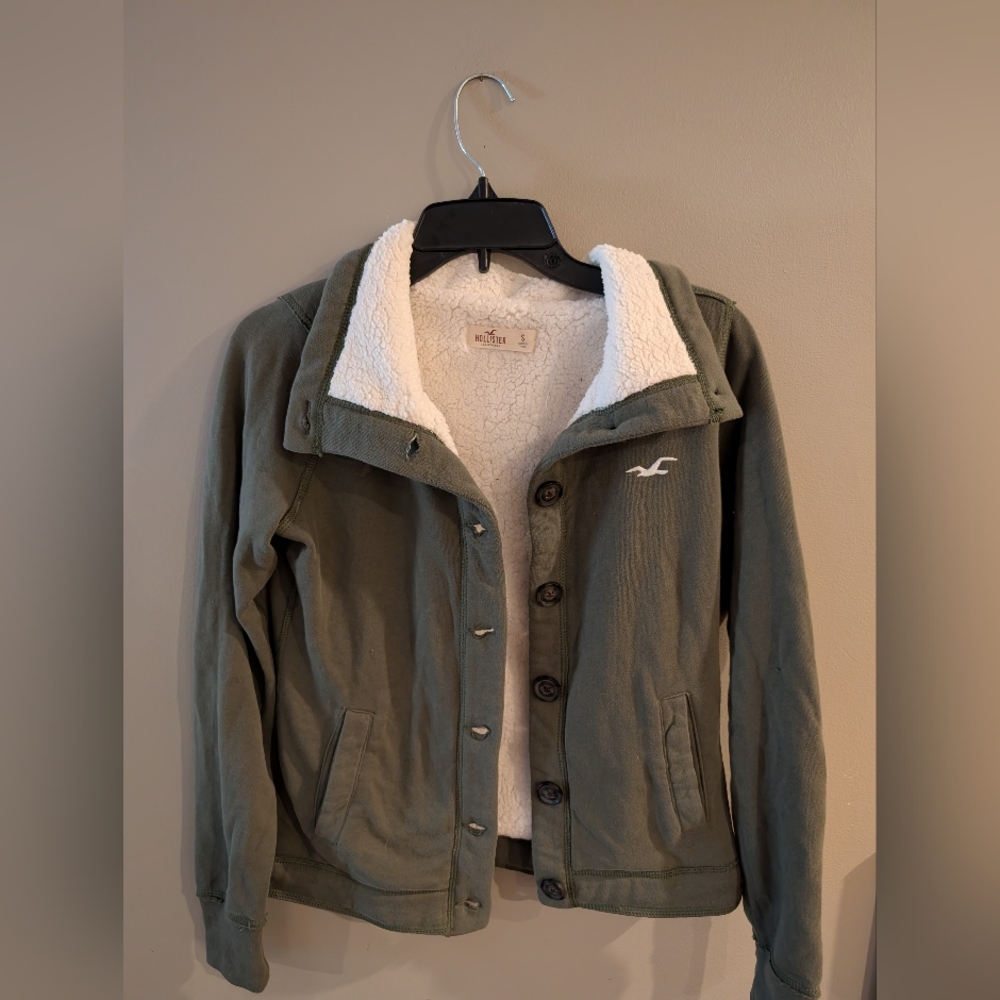 Dark Green Jacket Hollister Women’s Fleece Button up Jacket Size Small